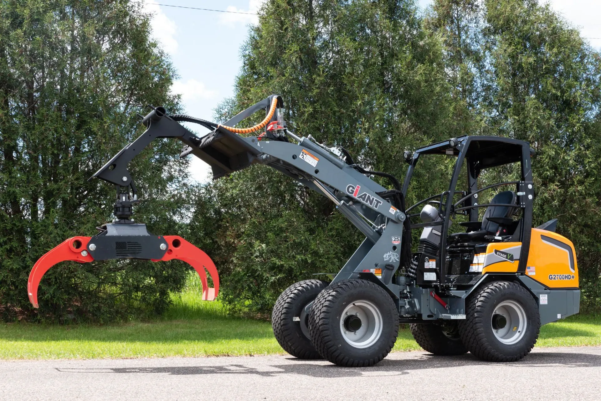 Showroom Top Notch Equipment Rogers, MN Construction, Farm & Power Equipment in MN
