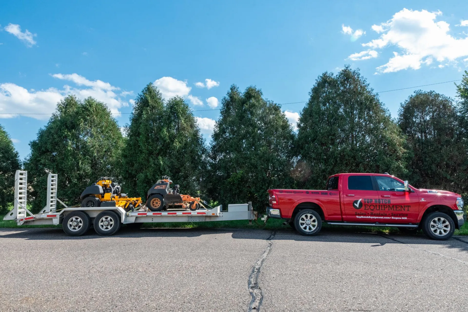 Showroom Top Notch Equipment Rogers, MN Construction, Farm