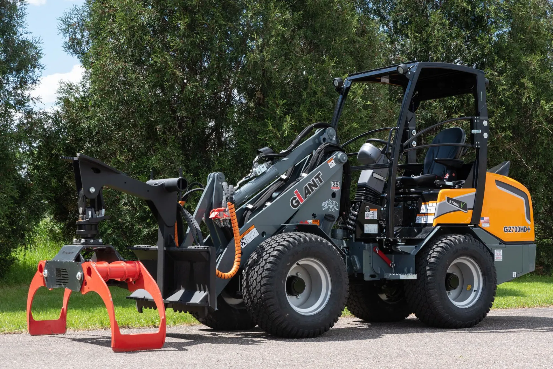 Showroom Top Notch Equipment Rogers, MN Construction, Farm & Power Equipment in MN